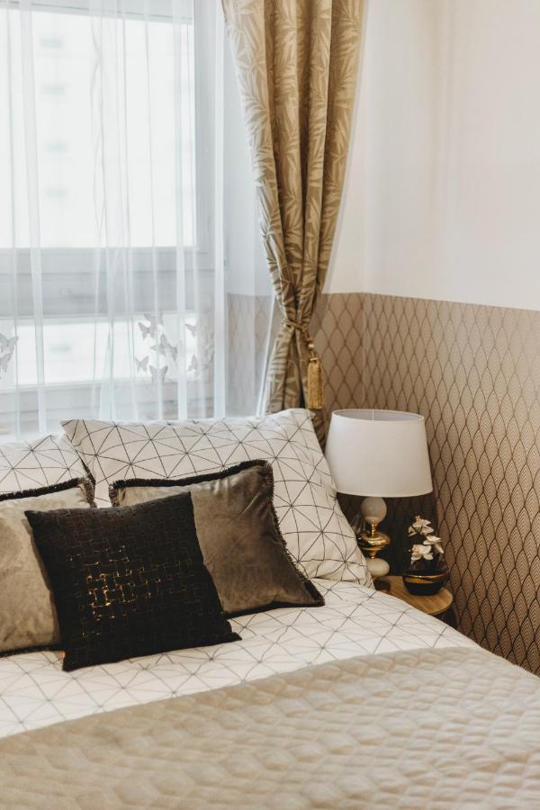 Clicktheflat Gdanski Center Prestige Apart Rooms Варшава Экстерьер фото